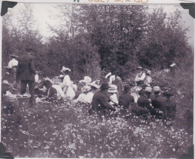 School Picnic 1910