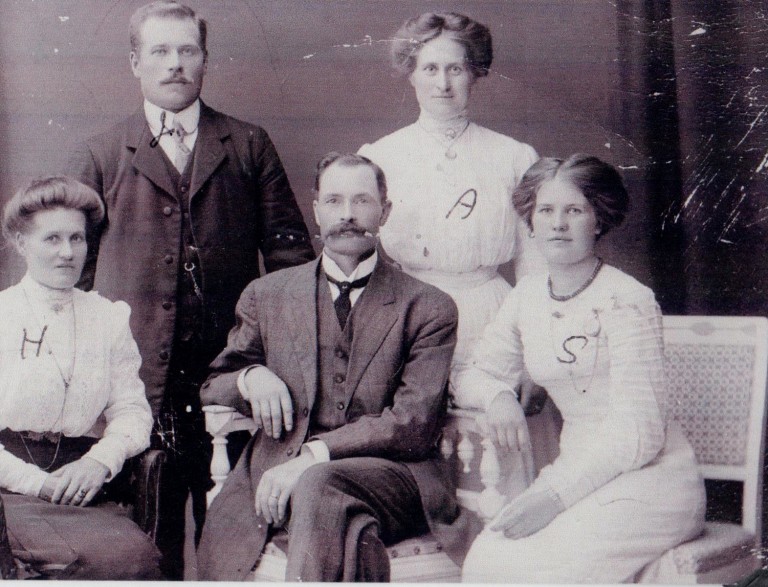 Johnson Family 1911